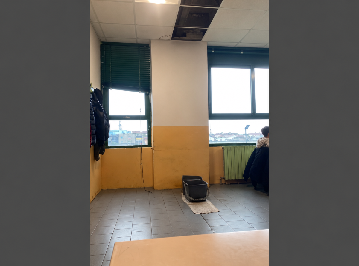 Infiltrazioni al D'Oria di Ciriè, gli studenti scioperano. Città metropolitana: «Interventi già ordinati»